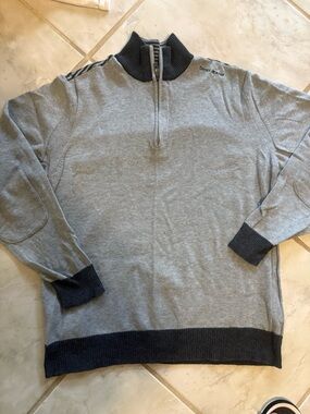DKNY Men's Light Gray Half-Zip Sweater with Dark Charcoal Trim